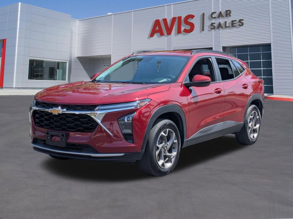 2025 Chevrolet Trax LT's photo