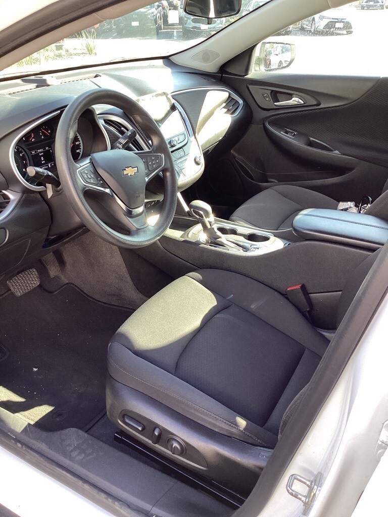 Thumbnail: 2023 Chevrolet Malibu - 11