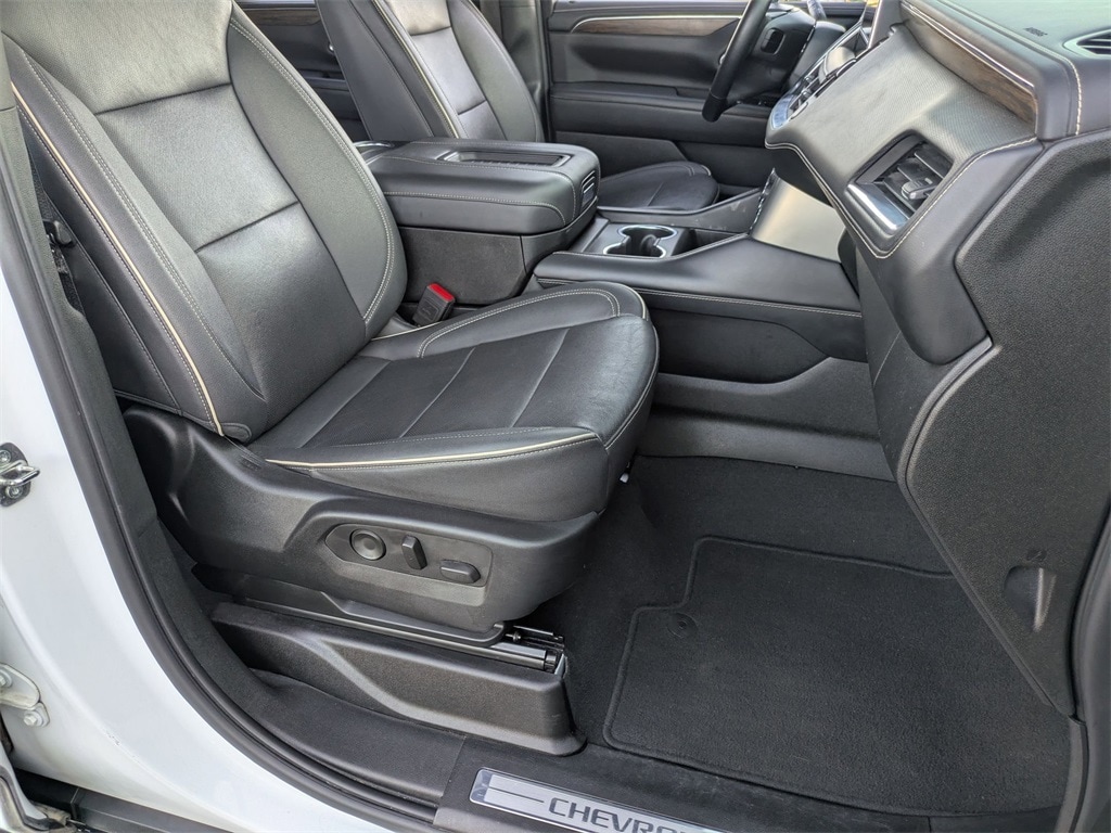 Thumbnail: 2023 Chevrolet Suburban - 30