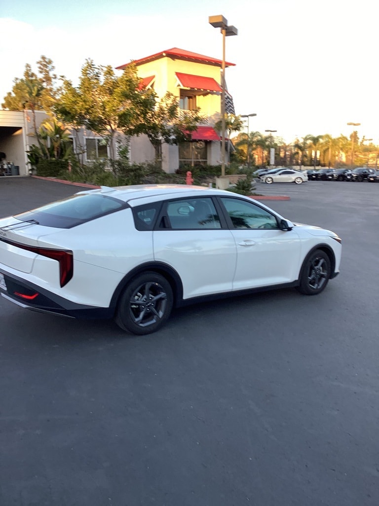Thumbnail: 2025 Kia K4 - 1