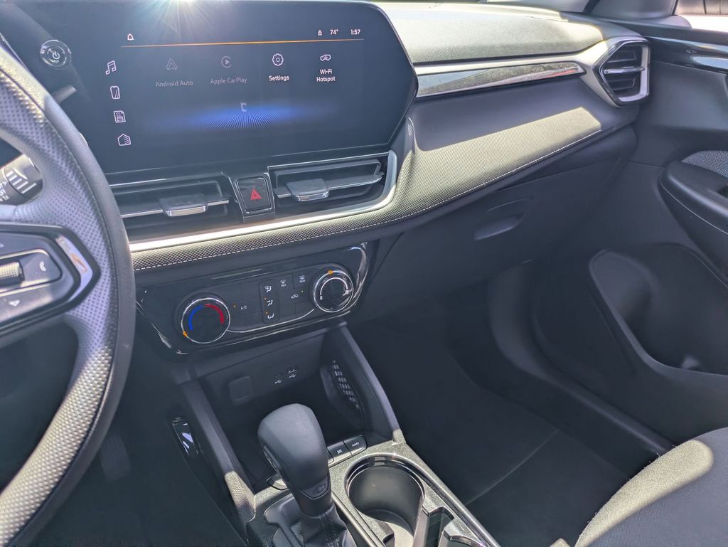 Thumbnail: 2025 Chevrolet TrailBlazer - 19