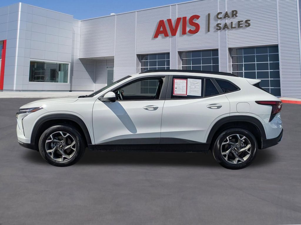 Thumbnail: 2025 Chevrolet Trax - 10