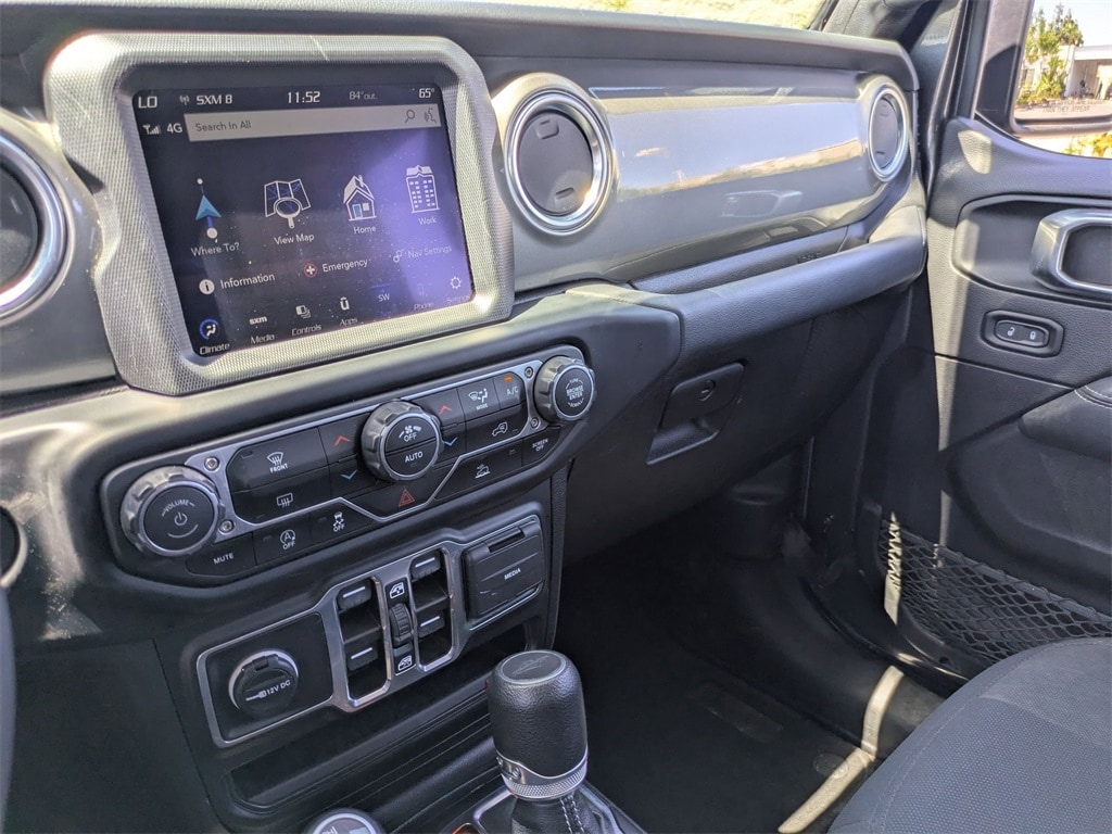 Thumbnail: 2023 Jeep Gladiator - 19