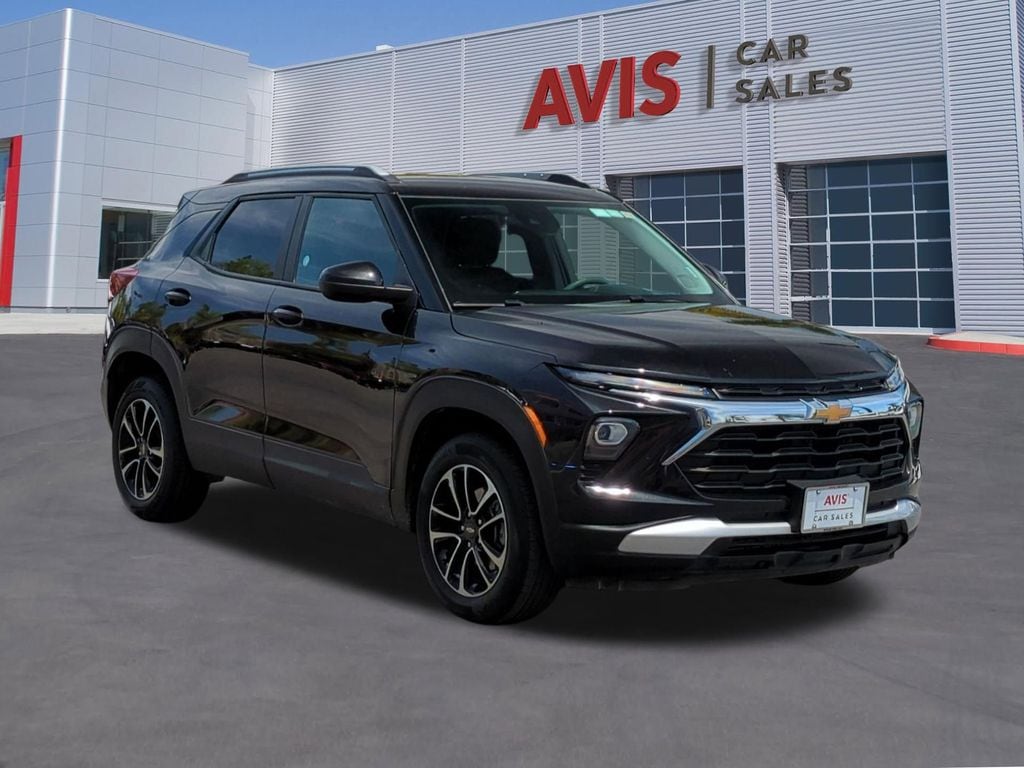Thumbnail: 2025 Chevrolet TrailBlazer - 3