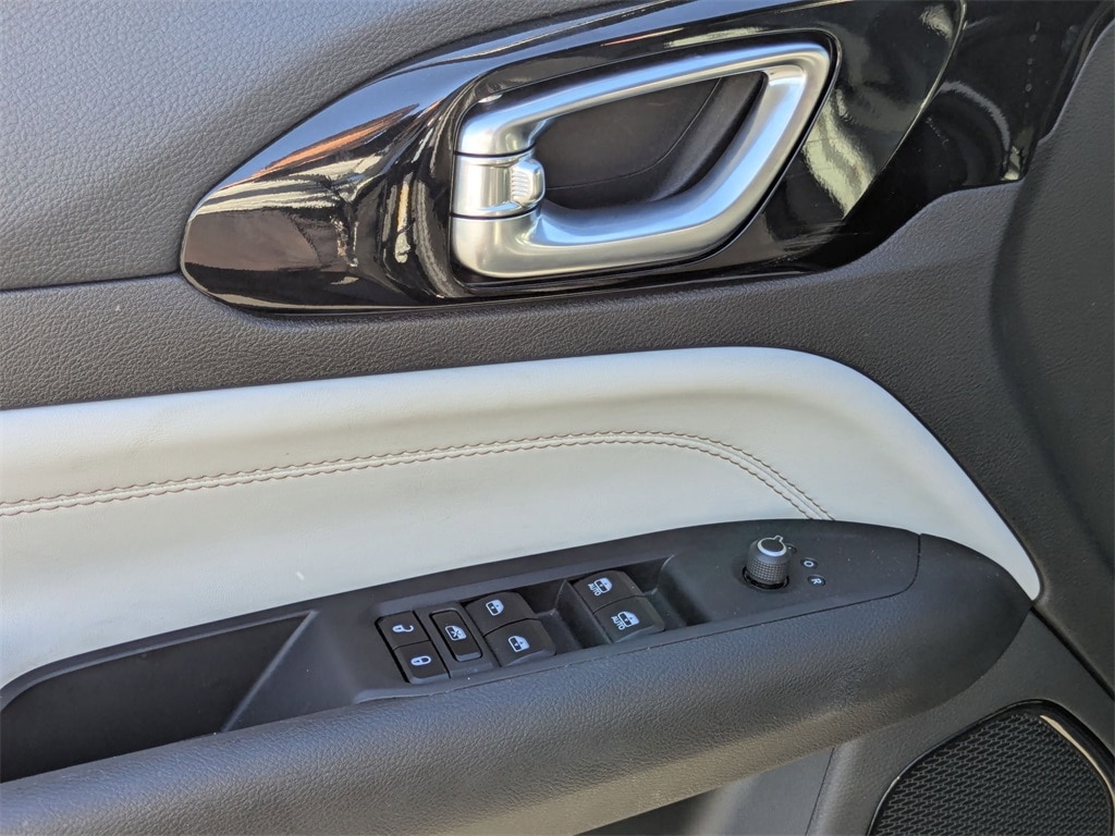 Thumbnail: 2025 Jeep Compass - 16