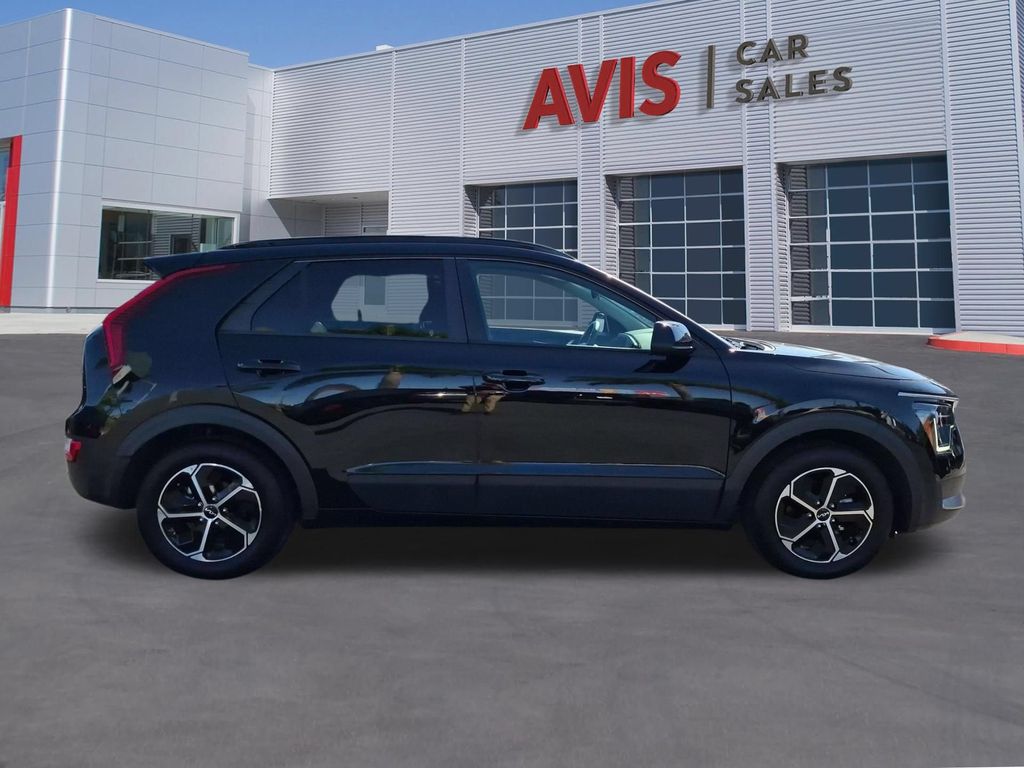 Thumbnail: 2025 Kia Niro - 5