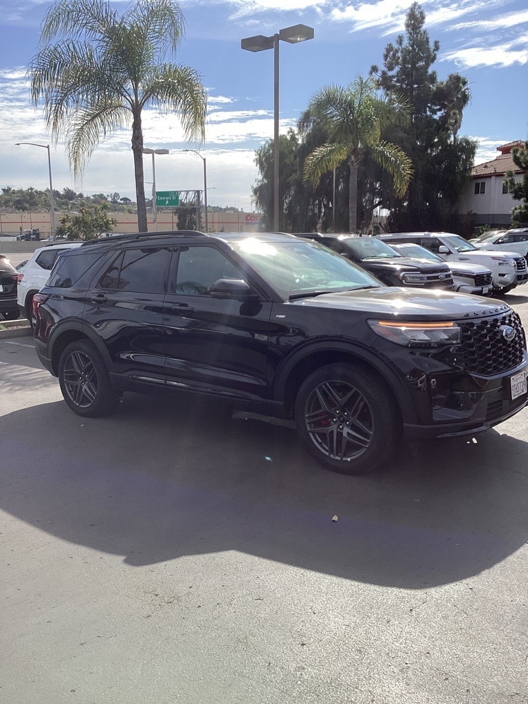 Thumbnail: 2025 Ford Explorer - 4