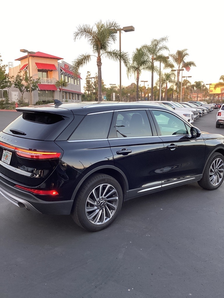 Thumbnail: 2024 Lincoln Corsair - 2