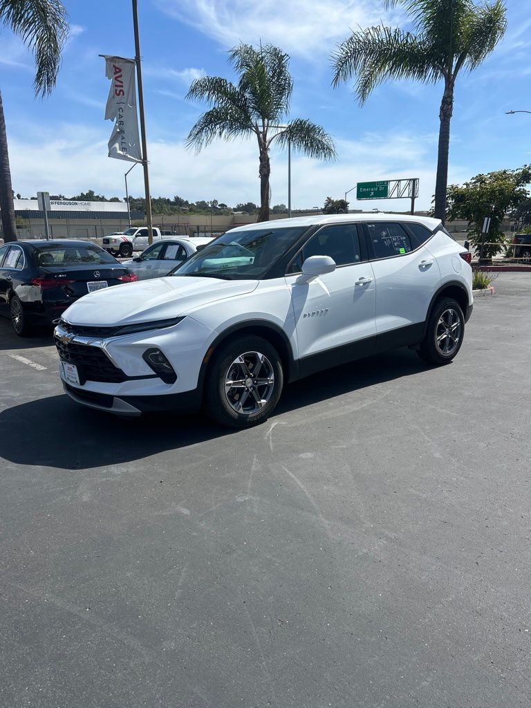 2025 Chevrolet Blazer 2.0T 2LT AWD's photo