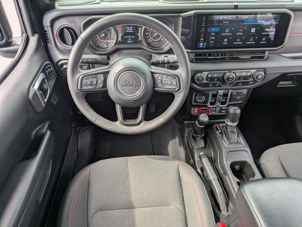 Thumbnail: 2025 Jeep Wrangler - 25