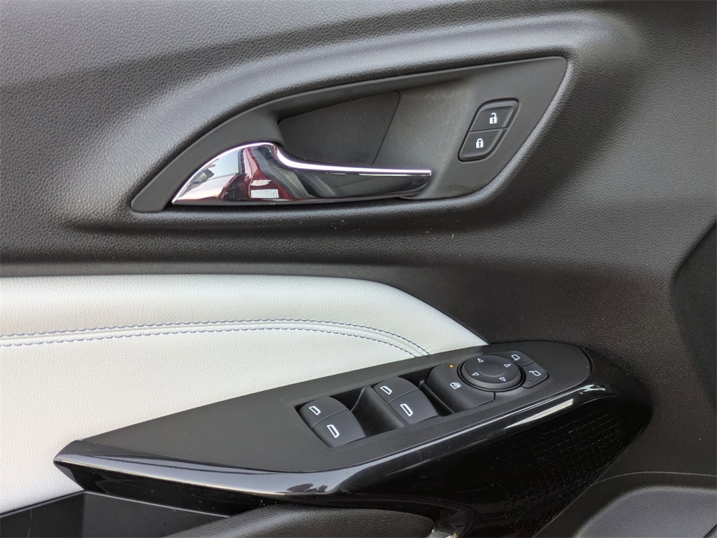 Thumbnail: 2025 Chevrolet Trax - 16