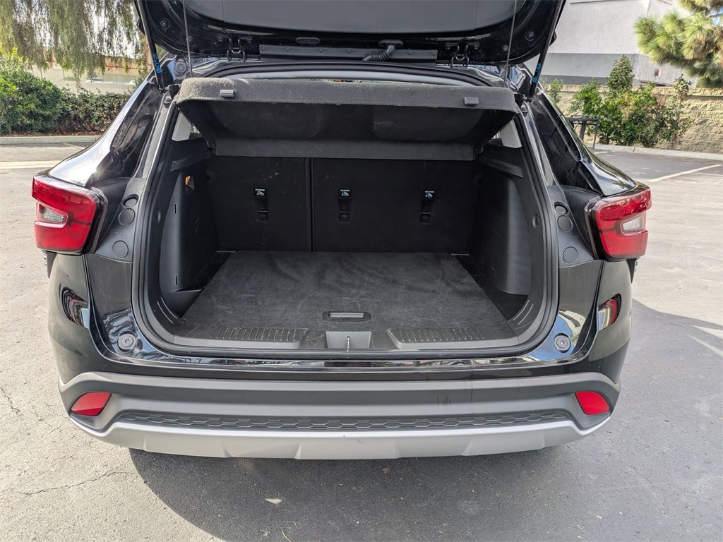 Thumbnail: 2025 Chevrolet Trax - 30