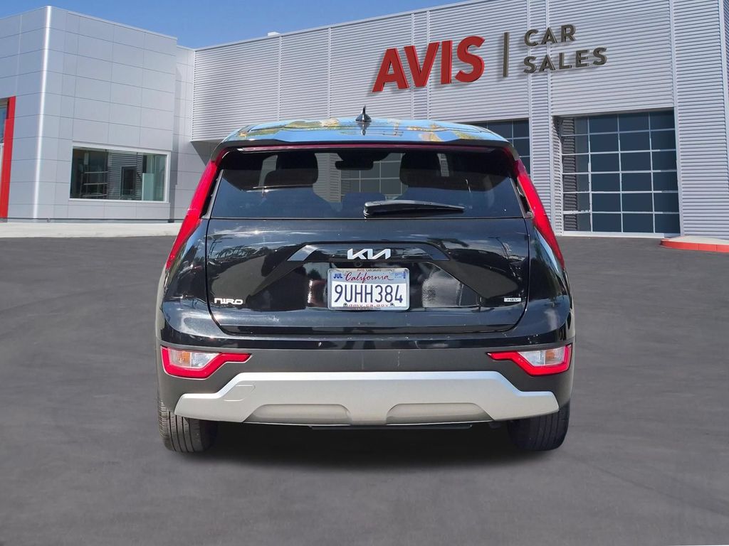 Thumbnail: 2025 Kia Niro - 7