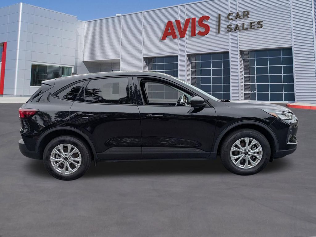 Thumbnail: 2025 Ford Escape - 5