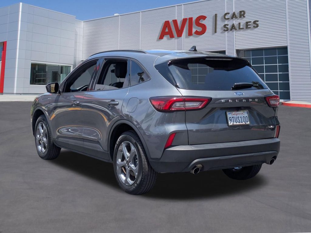 Thumbnail: 2025 Ford Escape - 9