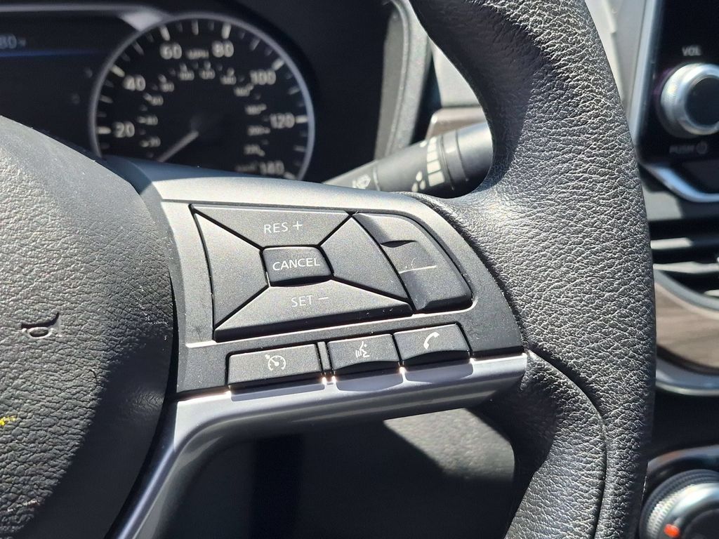 Thumbnail: 2025 Nissan Altima - 22