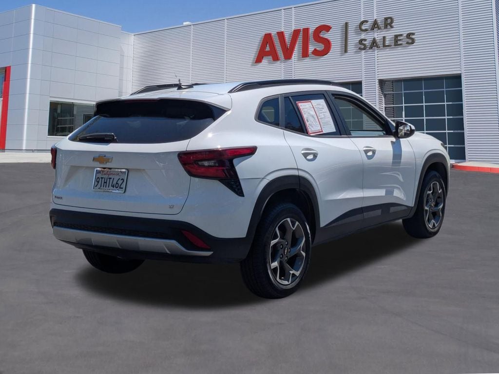 Thumbnail: 2025 Chevrolet Trax - 6