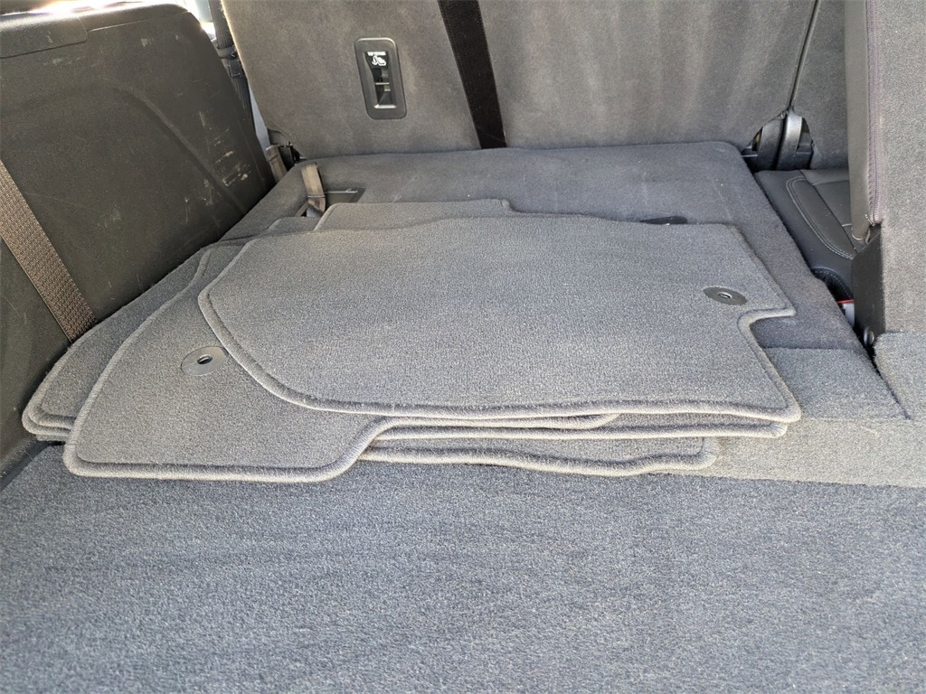 Thumbnail: 2025 Chevrolet Tahoe - 33