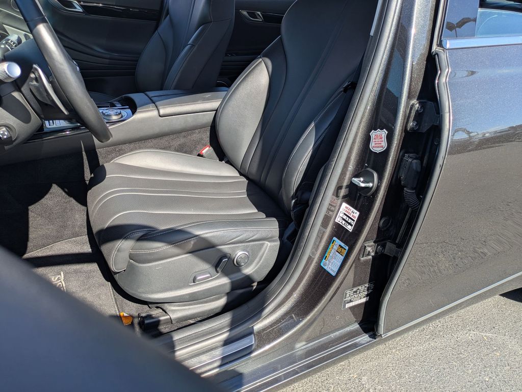 Thumbnail: 2023 Genesis G80 - 14