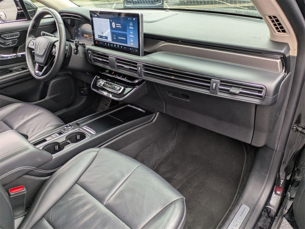 Thumbnail: 2024 Lincoln Corsair - 29