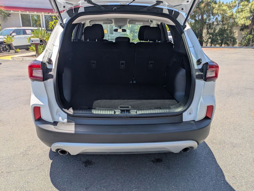 Thumbnail: 2025 Ford Escape - 31