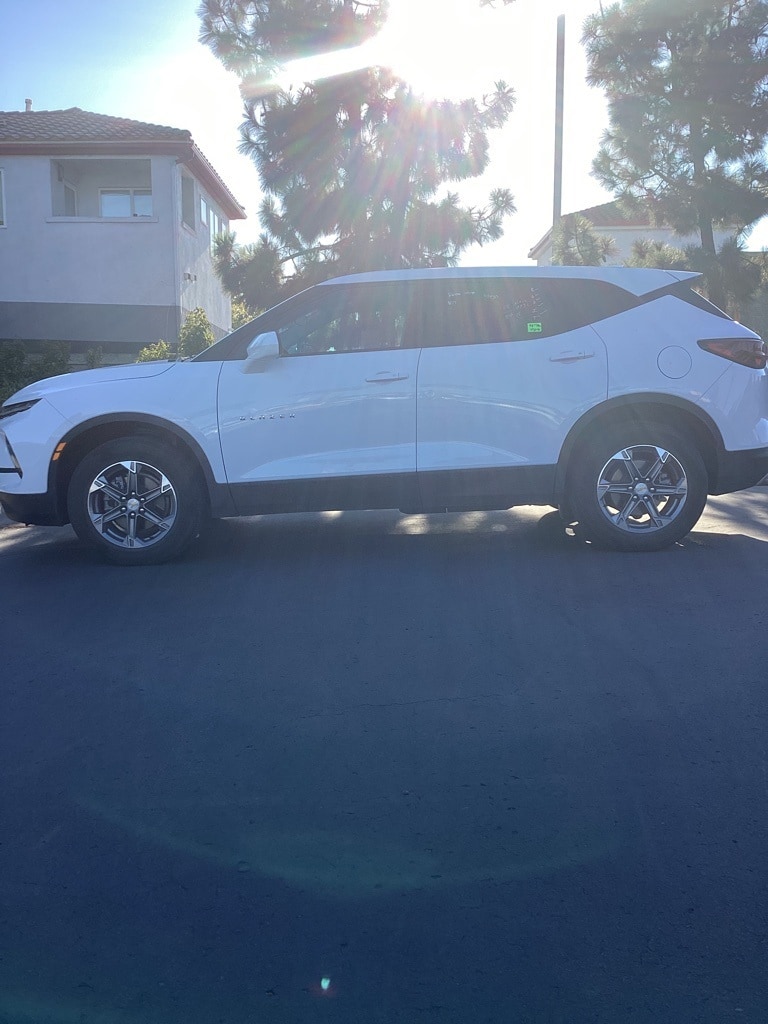 Thumbnail: 2023 Chevrolet Blazer - 3