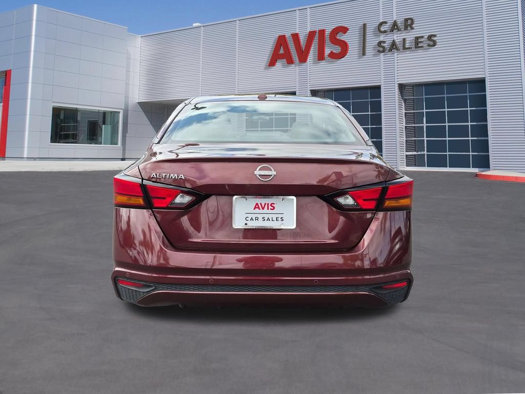 2025 Nissan Altima SV - Photo 7