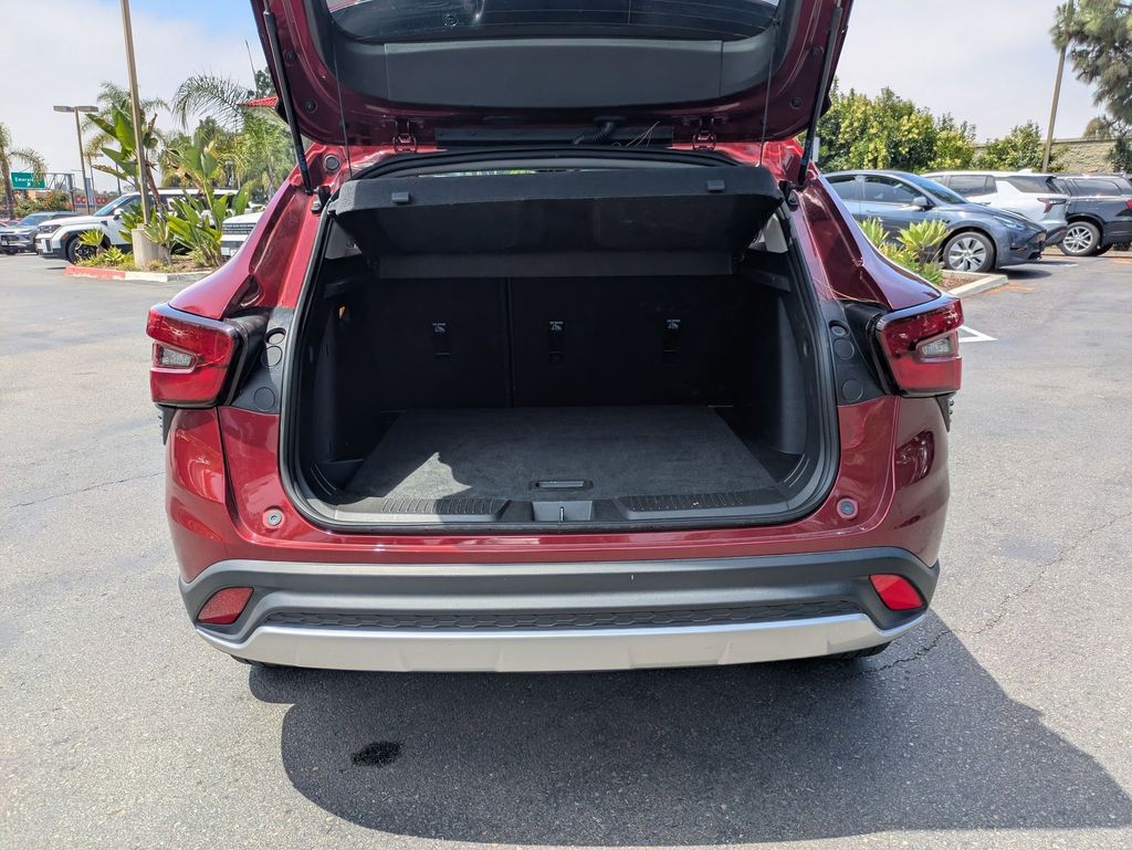 Thumbnail: 2025 Chevrolet Trax - 30