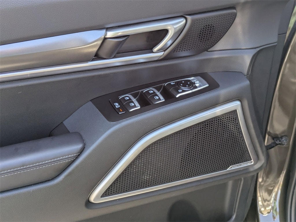 Thumbnail: 2025 Kia Telluride - 16