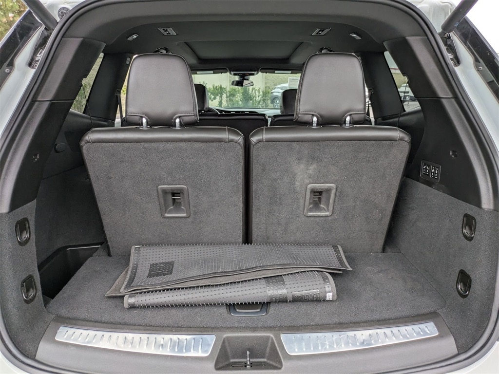Thumbnail: 2023 Cadillac XT6 - 34