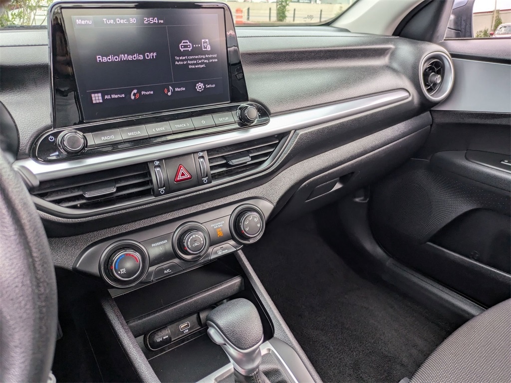 Thumbnail: 2024 Kia Forte - 20