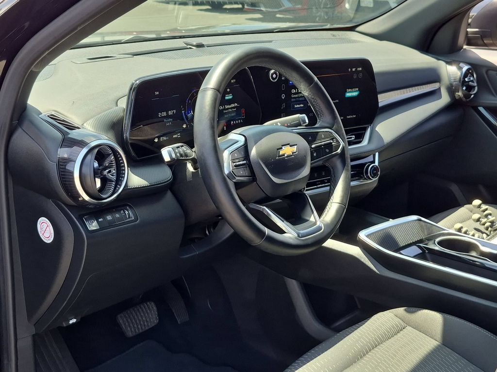 Thumbnail: 2025 Chevrolet Equinox - 15