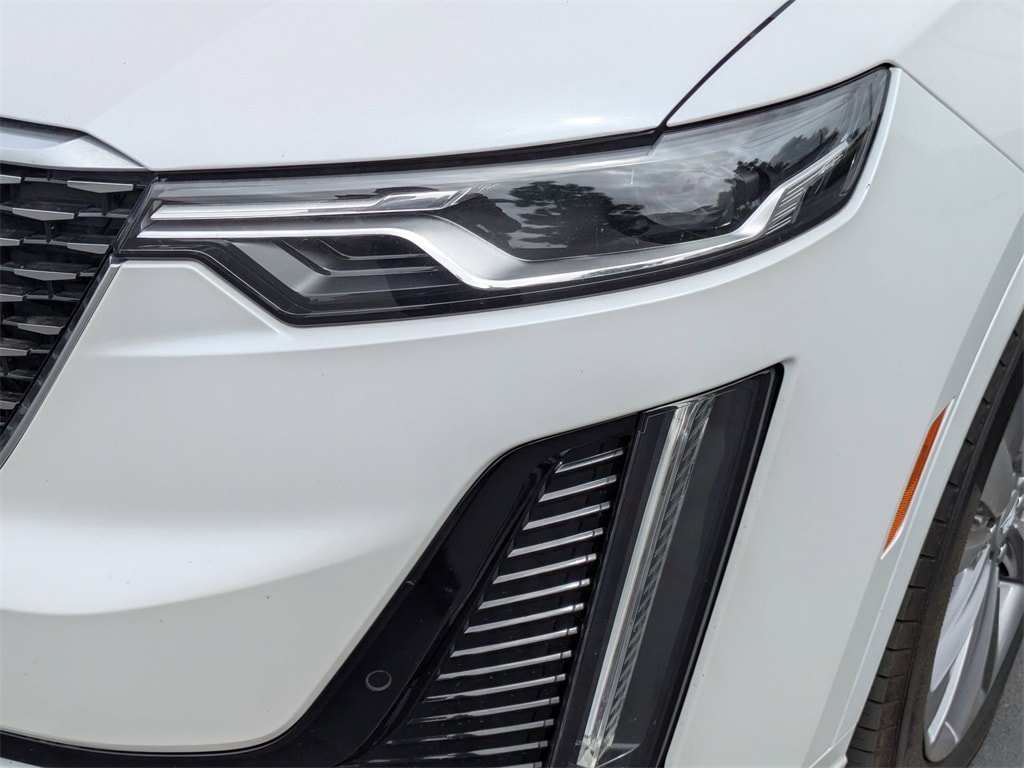 Thumbnail: 2023 Cadillac XT6 - 11