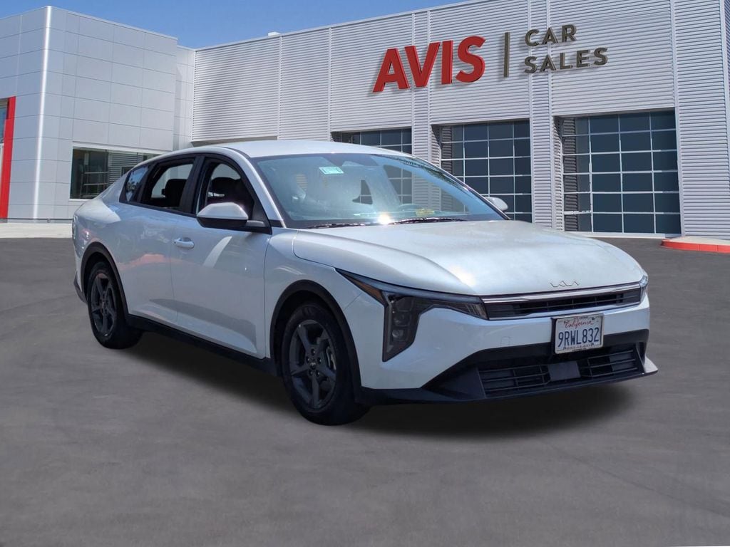 Thumbnail: 2025 Kia K4 - 3