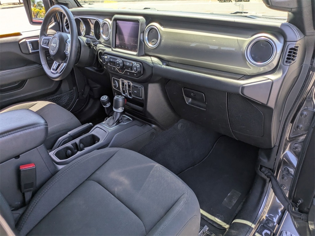 Thumbnail: 2023 Jeep Gladiator - 29