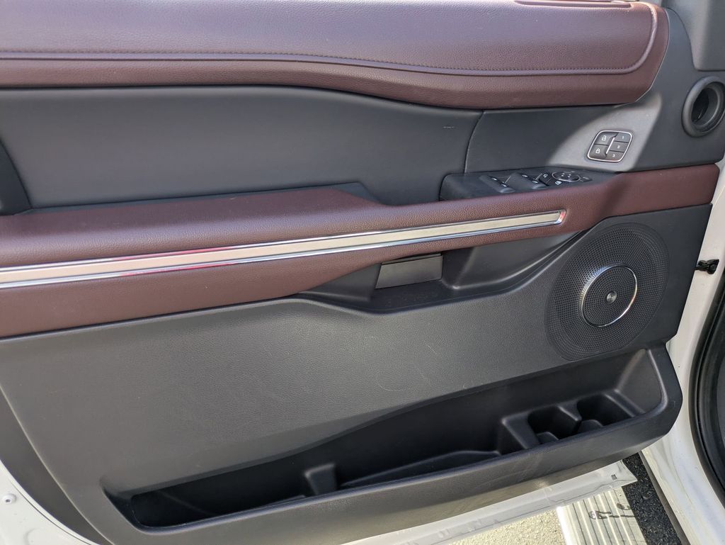 Thumbnail: 2024 Ford Expedition - 15