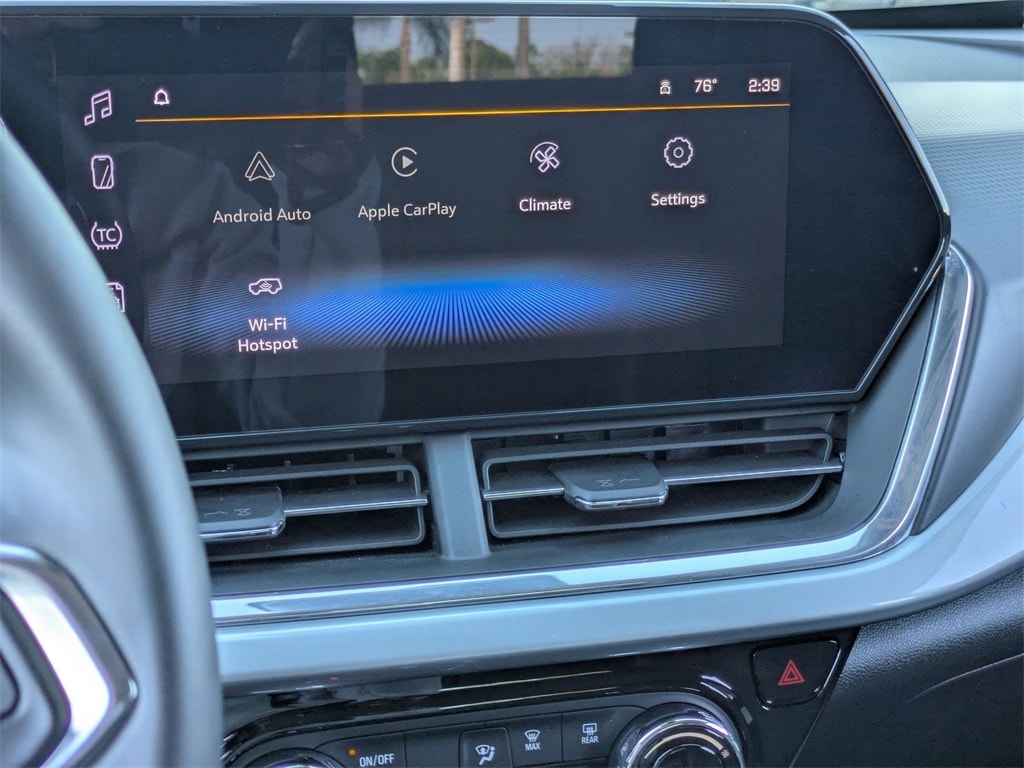 Thumbnail: 2025 Chevrolet Trax - 21