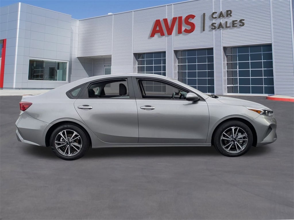 Thumbnail: 2024 Kia Forte - 5