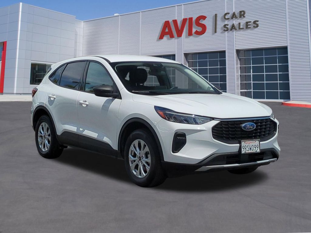 Thumbnail: 2025 Ford Escape - 3