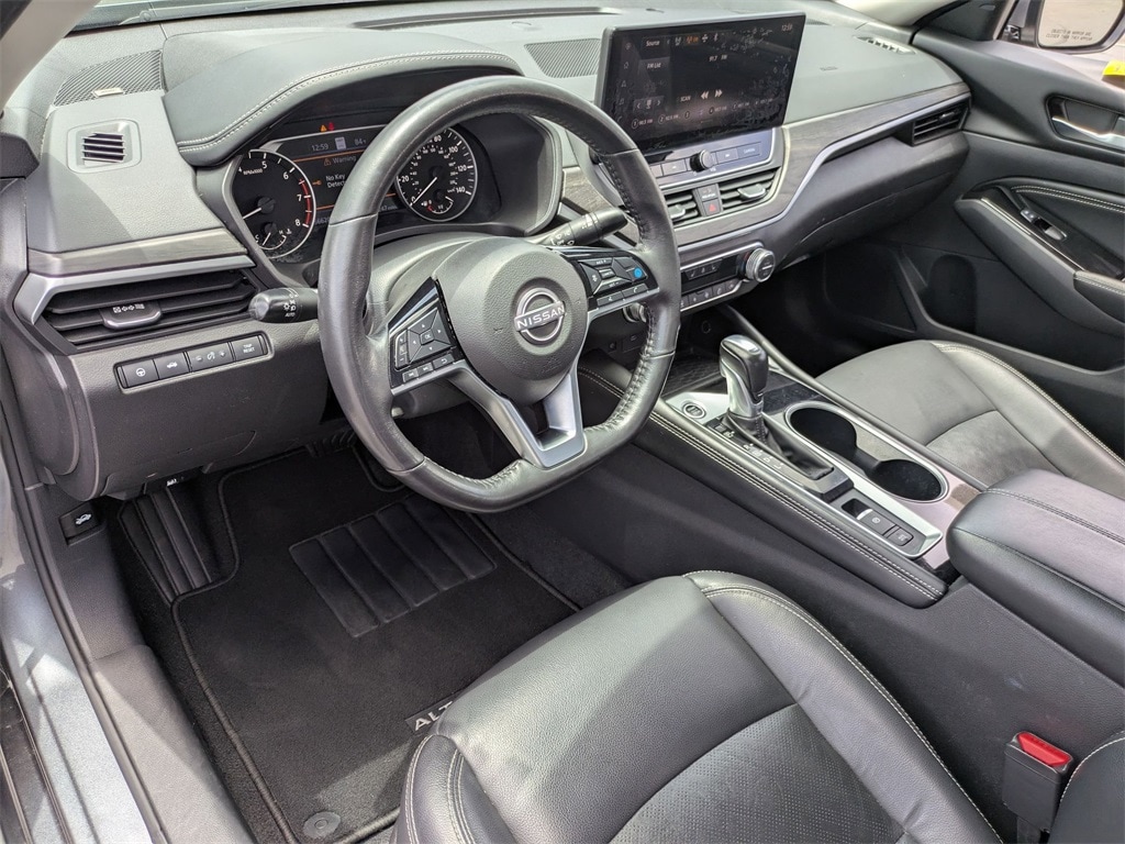 Thumbnail: 2023 Nissan Altima - 17