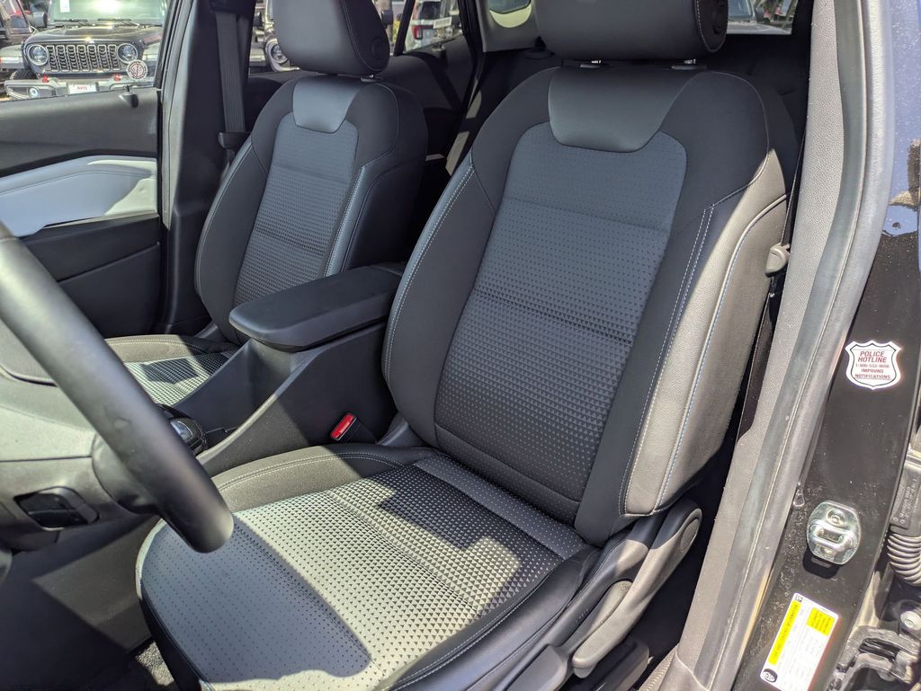 Thumbnail: 2025 Chevrolet Trax - 14
