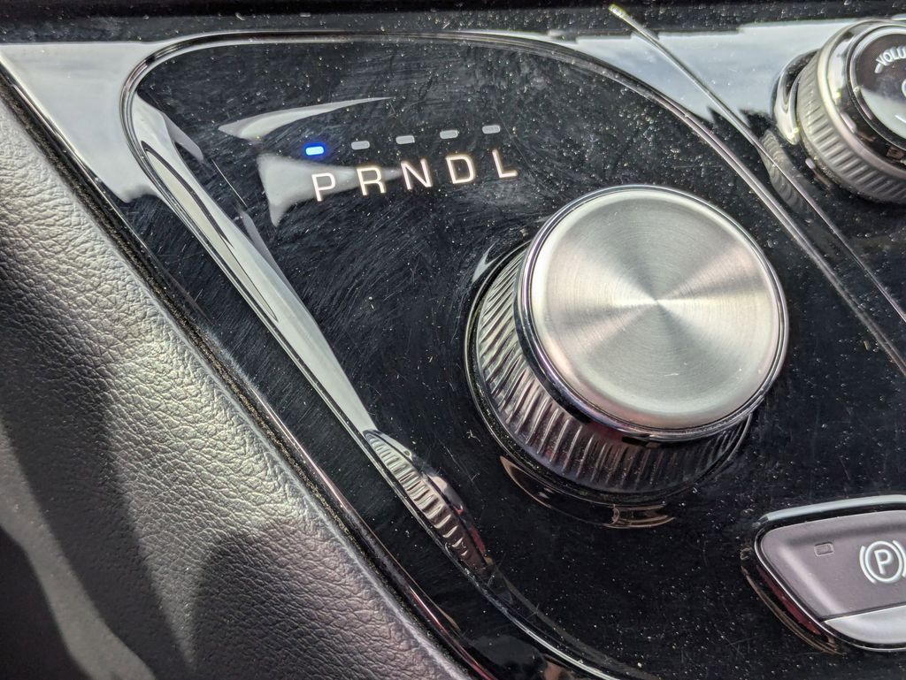 Thumbnail: 2025 Chrysler Pacifica - 23