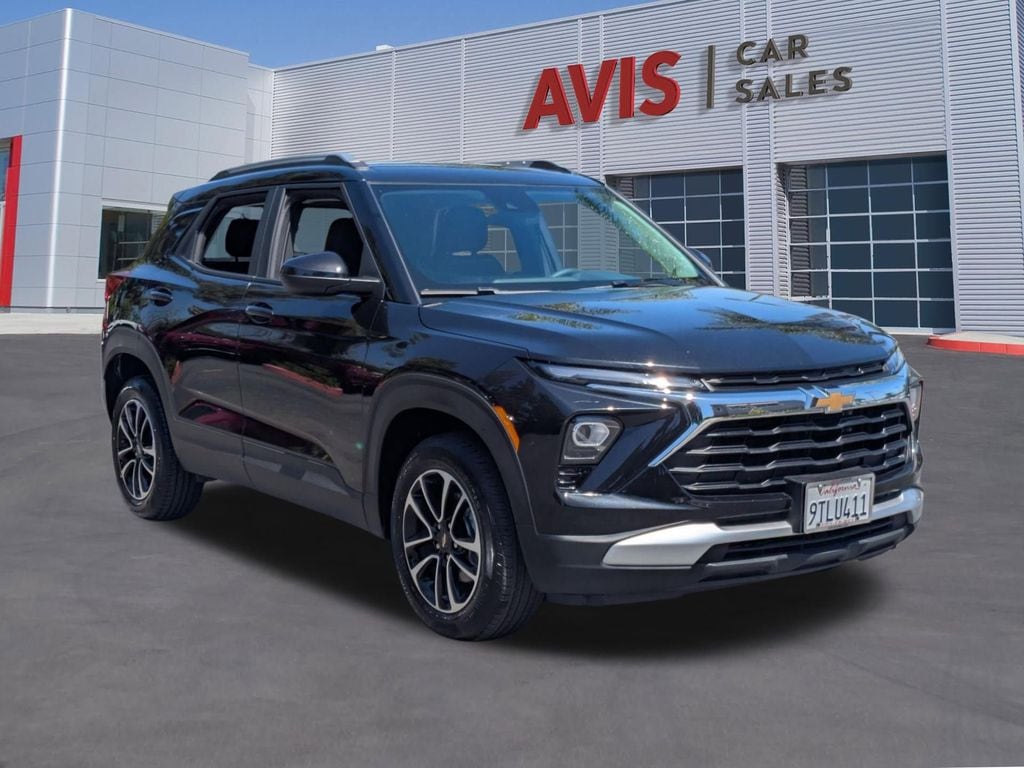 Thumbnail: 2025 Chevrolet TrailBlazer - 3