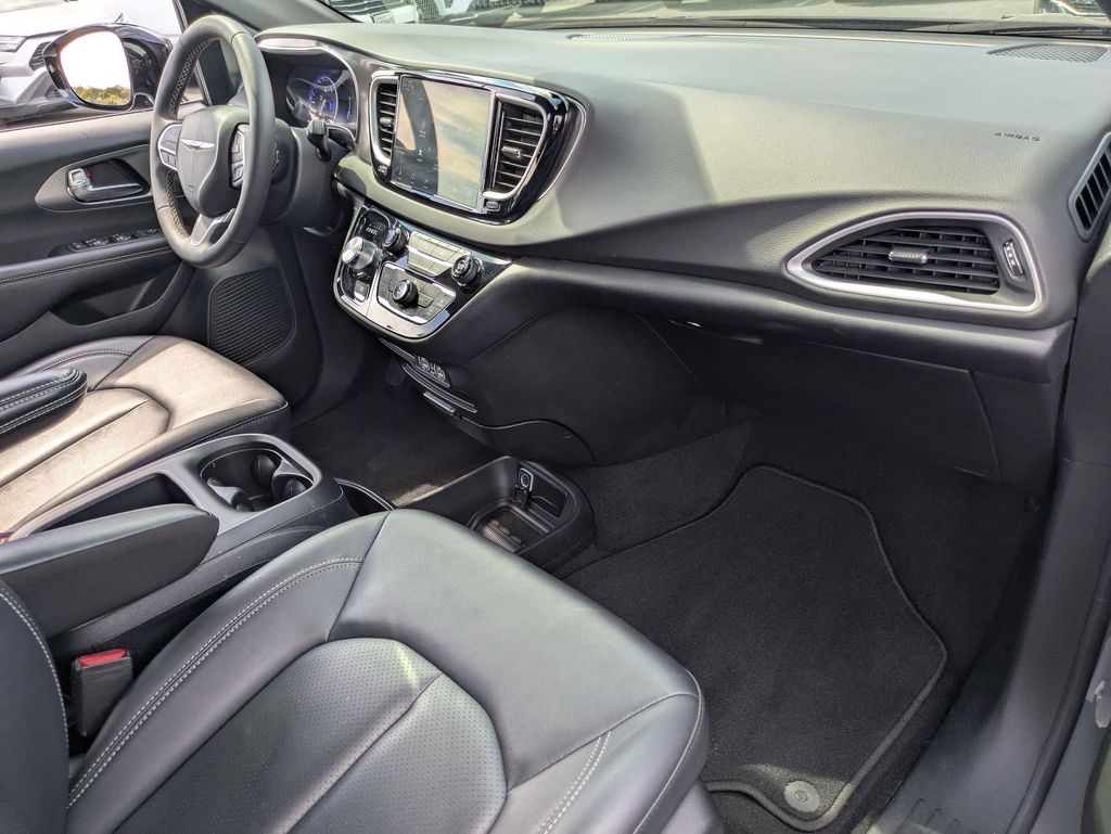 Thumbnail: 2025 Chrysler Pacifica - 29