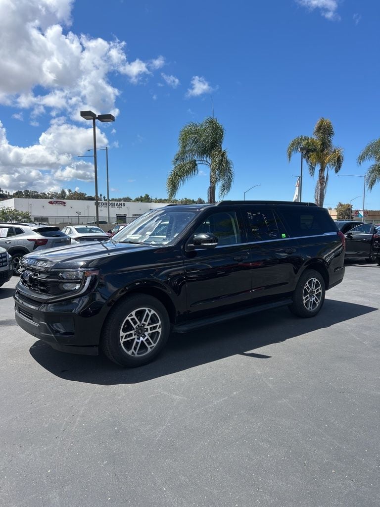2025 Ford Expedition's photo