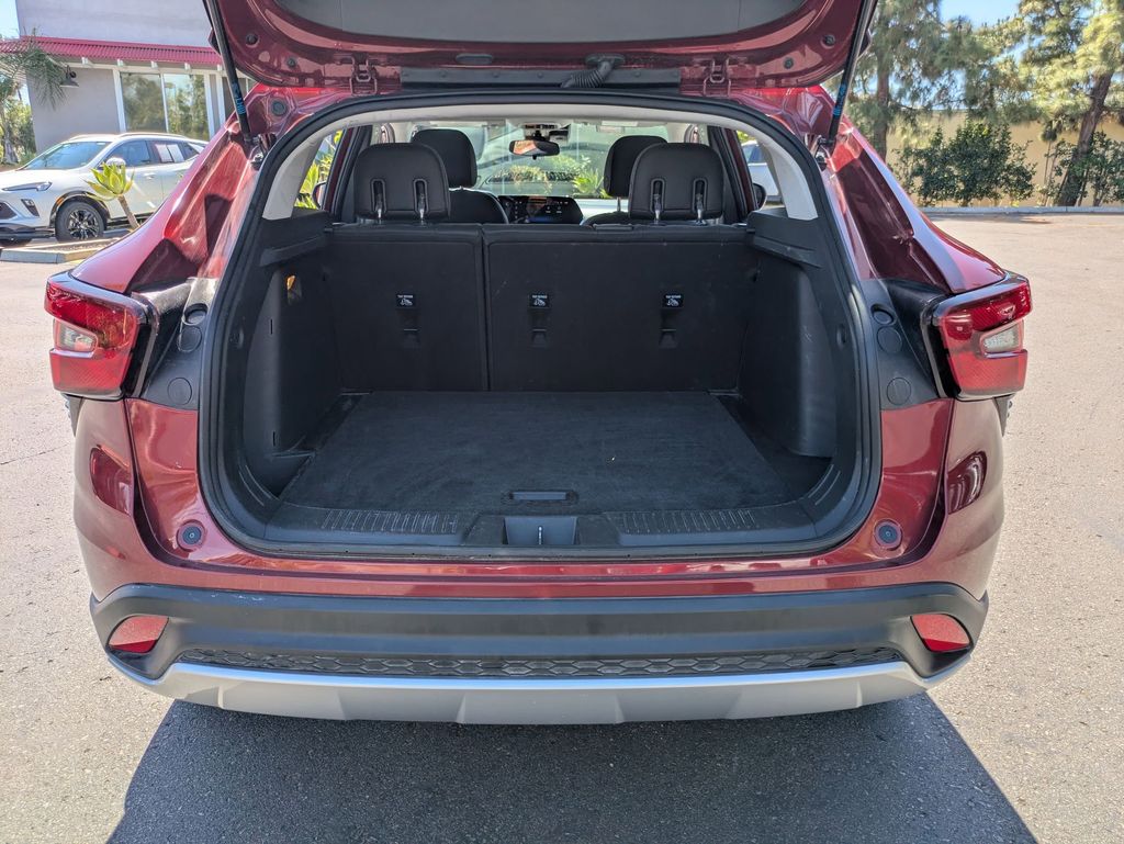 Thumbnail: 2025 Chevrolet Trax - 30