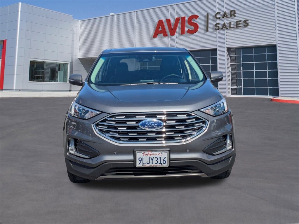 2024 Ford Edge Titanium photo 2