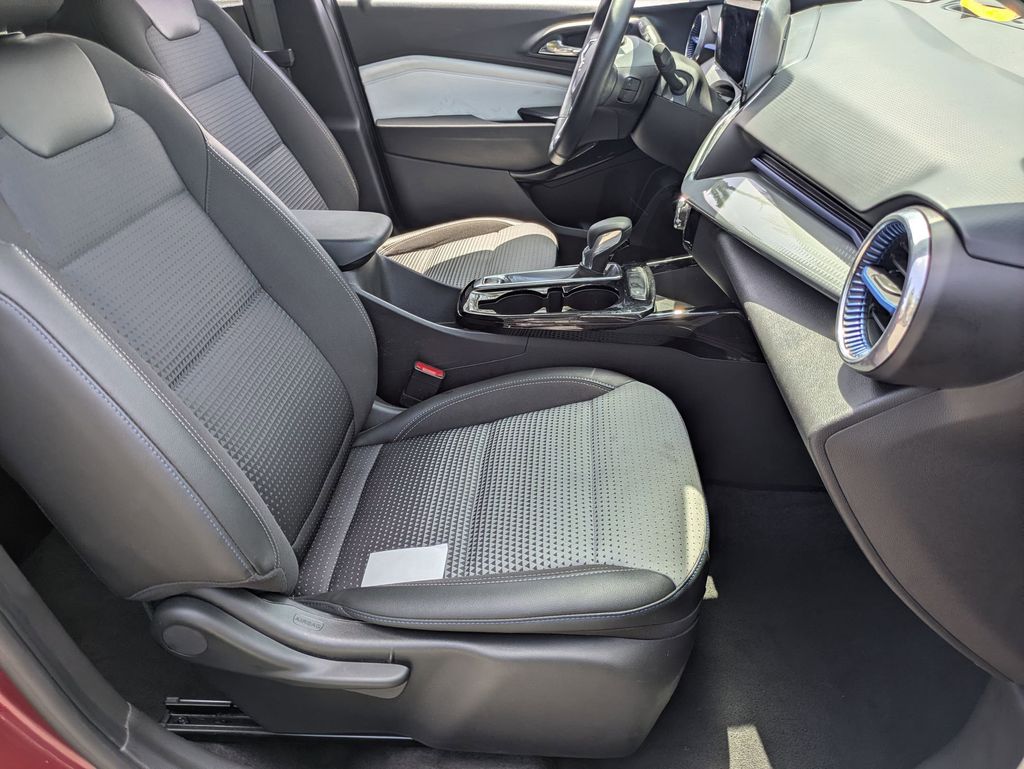 Thumbnail: 2025 Chevrolet Trax - 28