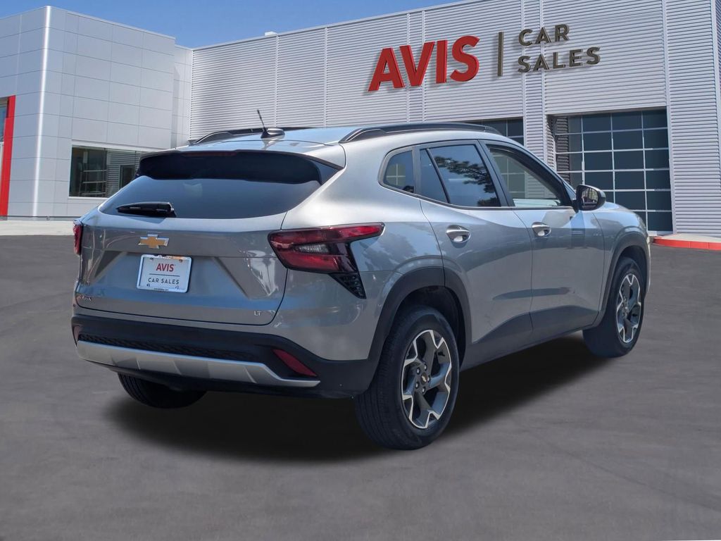 Thumbnail: 2025 Chevrolet Trax - 6