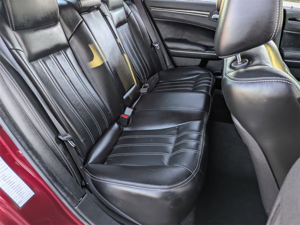 Thumbnail: 2023 Chrysler 300 - 28